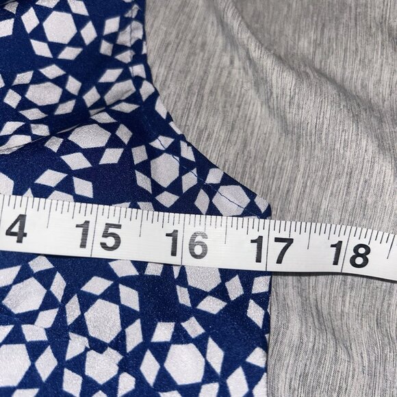 Notations Blue Geometric Sleeveless Reverse Pattern Button Up Blouse Small - Picture 7 of 7